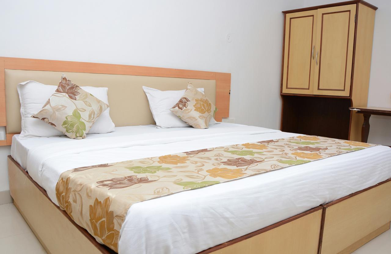 Hotel Sunrise Panaji Luaran gambar
